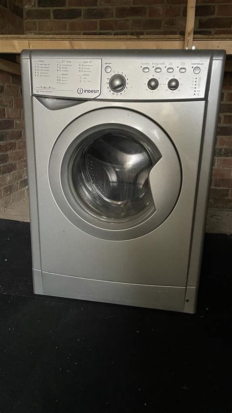 indesit iwc 61 a+ l b|Indesit IWC 61651 washing machine Front.